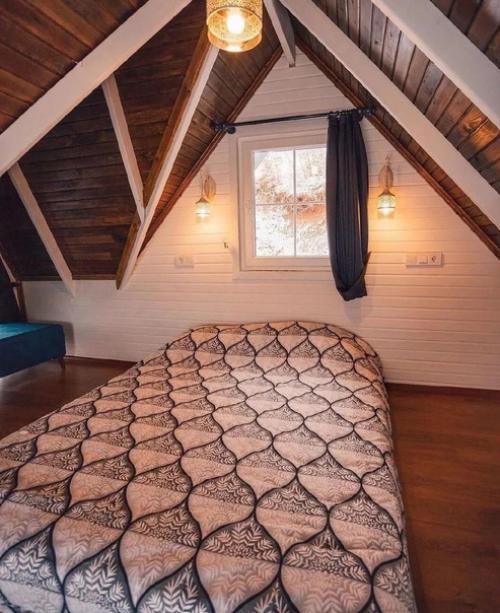 Небольшой домик. В красивом цвете. 04