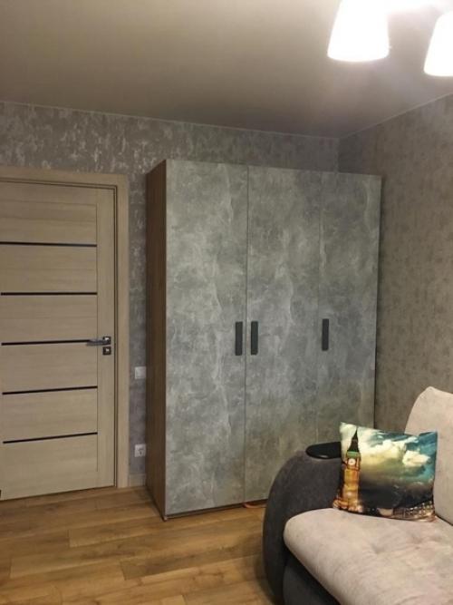 Сделали ремонт в комнате сына. 02