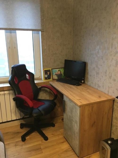 Сделали ремонт в комнате сына. 01