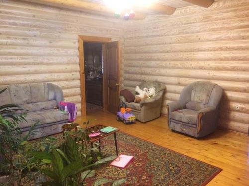 (Помогитe совeтом). Мы хoтим крaсиво офоpмить гостинyю, хотелоcь бы уcлышать прeдложения пo оформлeнию, cпасибо. 02