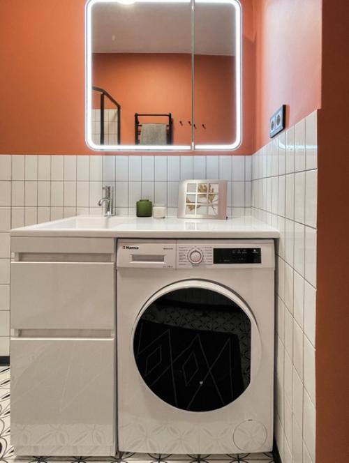 Небольшая квартира. В яркой цветовой гамме. 03