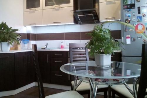 Ремонт делали уже 7 лет назад, но что-то уже начинает надоедать цвет фасадов. 02