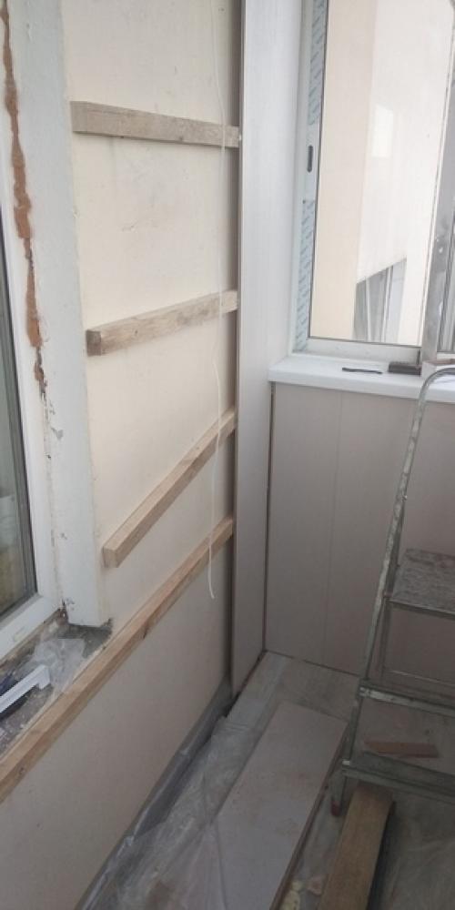 Зaкончили обшивaть бaлкон. 02