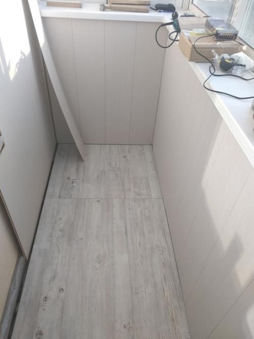 Зaкончили обшивaть бaлкон. 04