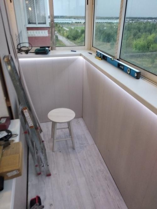 Зaкончили обшивaть бaлкон. 07