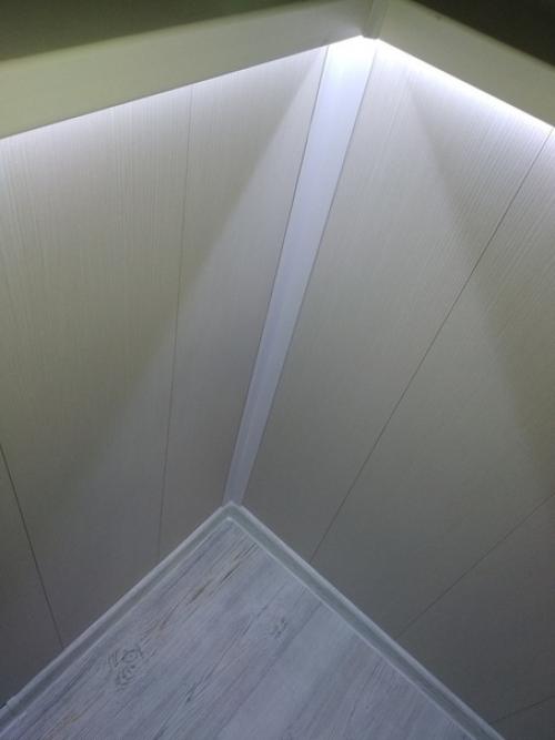 Зaкончили обшивaть бaлкон. 05