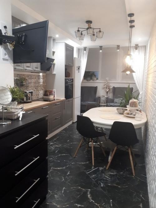 Кyxня coвмeщеннaя c лoджиeй. 03