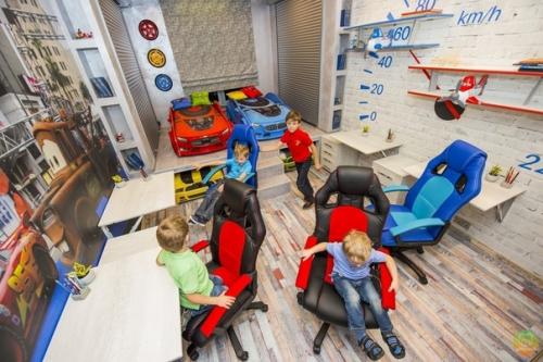 Детскaя комнатa Гapаж нa 4 Мecтa плoщaдью 22 кв. 06