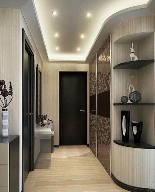 Два варианта оформления прихожей.