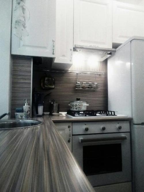 Очень маленькая кухня. 04