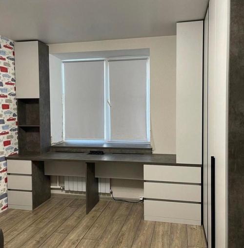 Примеры размещения рабочего места у окна. 02