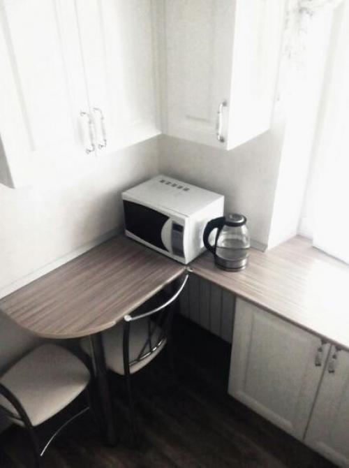 Очень маленькая кухня. 01