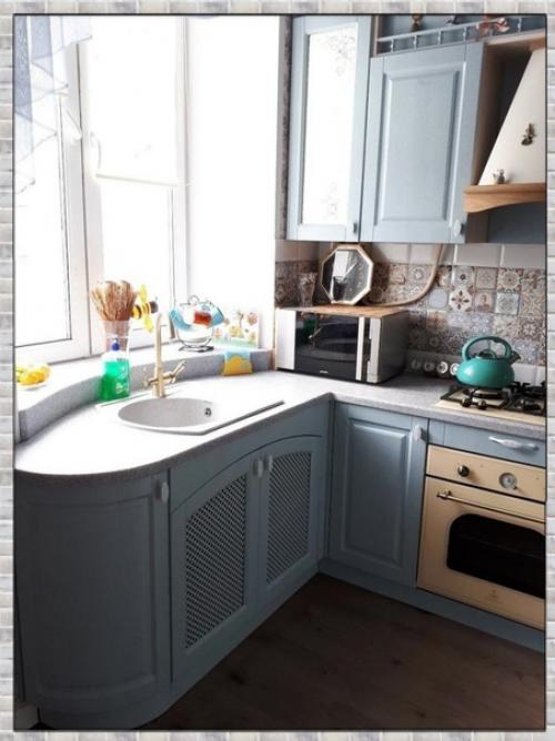 Небольшая кухня. В которой уместилось всё, что нужно. 02