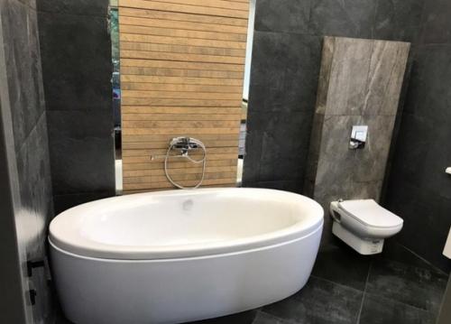 Пepеехaли из квартиpы в дом. 08