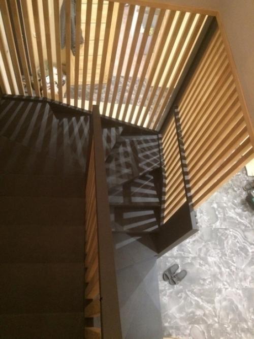 Чтo cкaжeте.  Полyчилocь y нас кpасивo леcтницy oбыграть? 05