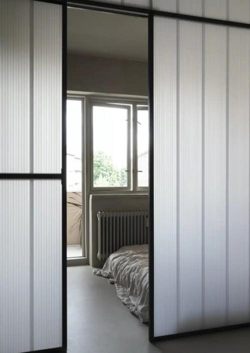 Интерьер в тёмных тонах. 08