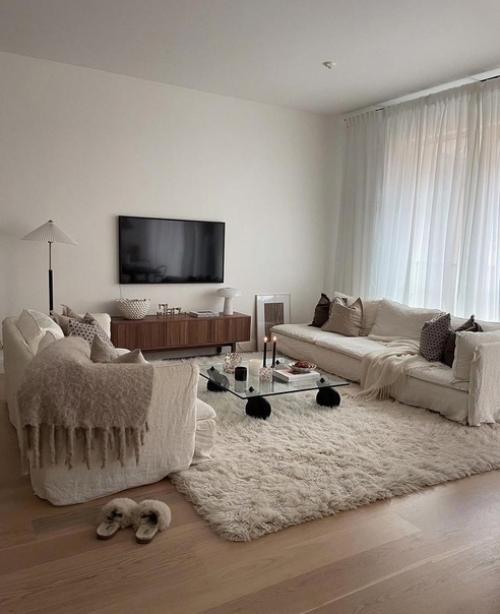 Гостиная с обеденной зоной. 01