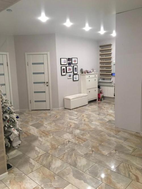 Просторная квартира. В современном стиле.