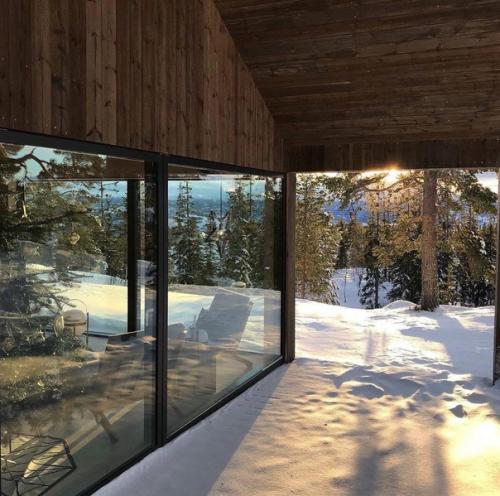 Домик в лесу. С шикарным Видом из панорамных окон. 02