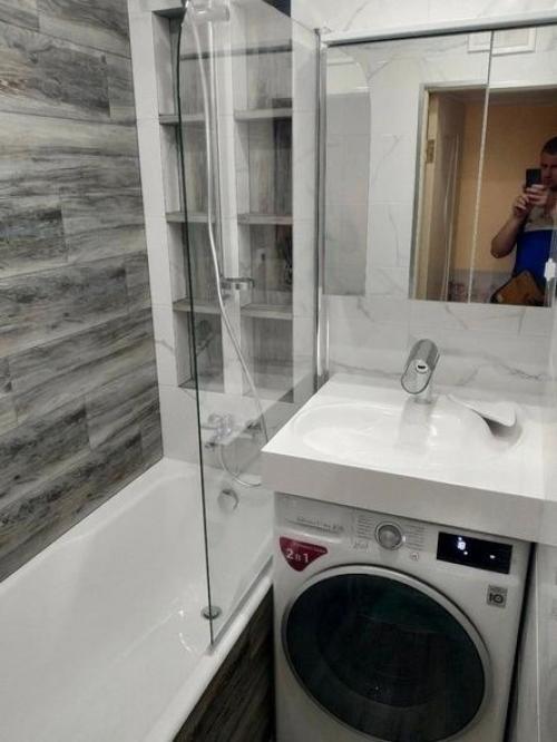 Небольшая ванная комната. 01