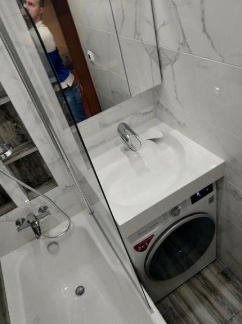 Небольшая ванная комната. 03