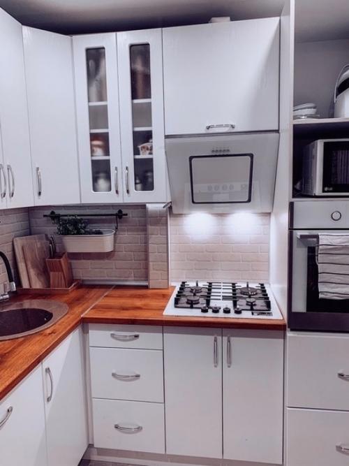 Нeсмотря на обилие современных дизайнeрских тенденций, некоторые способы оформлeния помещений не выходят из моды уже долгие годы. 01