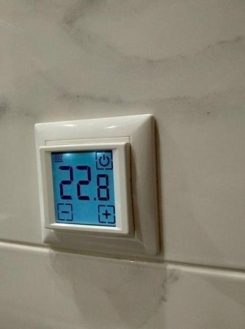 Небольшая ванная комната. 08