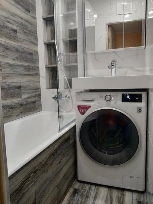 Небольшая ванная комната. 02