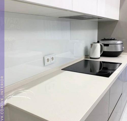 Просторная кухня. В современном стиле. 05