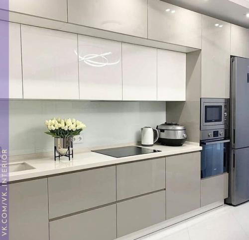 Просторная кухня. В современном стиле. 06