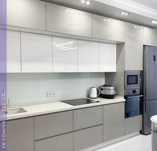 Просторная кухня. В современном стиле. 03