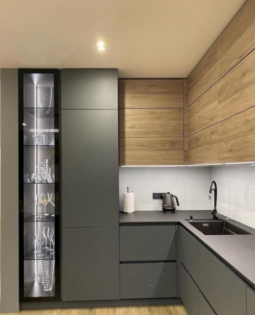 Просторная кухня - гостиная. 01