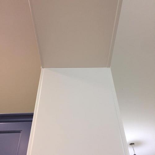 Установка закончена дверных полотен. 02