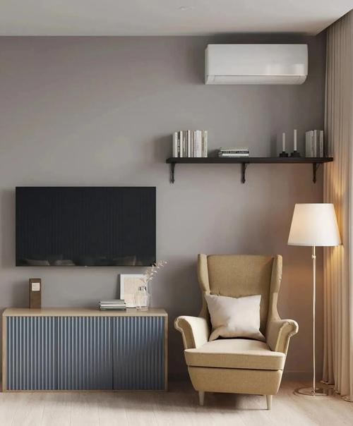 Небольшая гостиная. С акцентом на серый цвет. 02