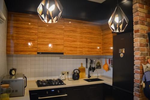 Небольшая кухня в стиле лофт.