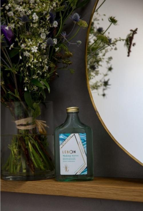 Использование специальной декоративной штукатурки для влажных помещений в интерьере ванной комнаты. 05