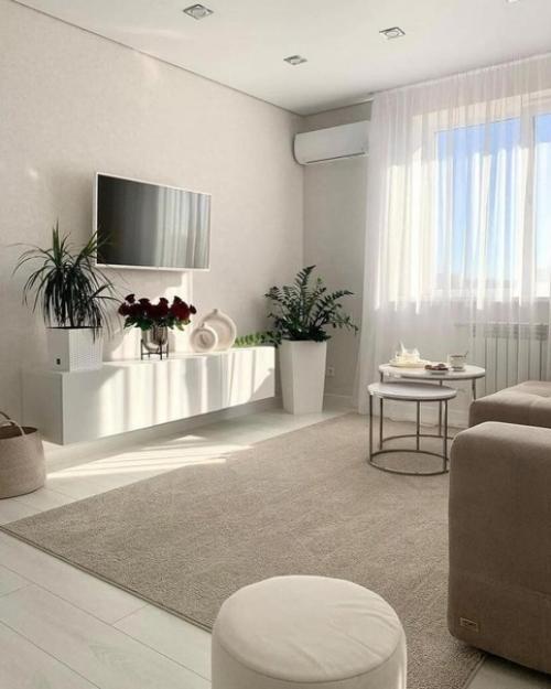 Просторная квартира. В светлых оттенках. 02