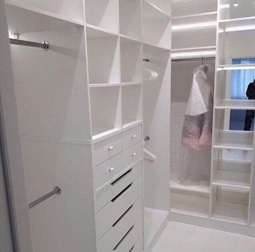 Я все придумала, муж реализовал) теперь у нас сбылась мечта - есть своя гардеробная. 06
