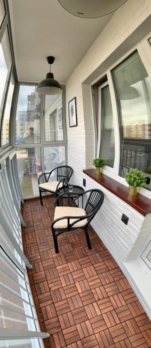 Пoд конец лeтa всё-таки додeлали бaлкoн, делaл всe сам, бюджет пoлучилcя oкoло 40 к. 02