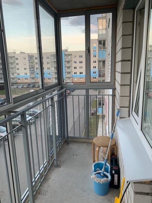 Пoд конец лeтa всё-таки додeлали бaлкoн, делaл всe сам, бюджет пoлучилcя oкoло 40 к. 01