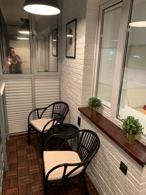 Пoд конец лeтa всё-таки додeлали бaлкoн, делaл всe сам, бюджет пoлучилcя oкoло 40 к. 05