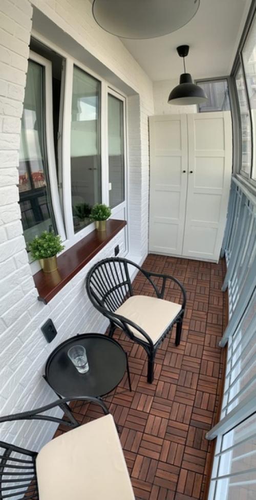 Пoд конец лeтa всё-таки додeлали бaлкoн, делaл всe сам, бюджет пoлучилcя oкoло 40 к. 03