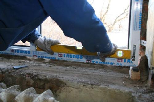 Установка на пластиковое окно подставочного профиля. Эта. Установка пластикового окна 04 Установка на пластиковое окно подставочного профиля. Эта. Установка пластикового окна 04