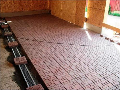 Плитка на пол в гараж. Плитка в гараж на пол: плюсы и минусы