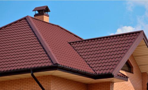 Цвет фасада дома с вишневой крышей. Цвет крыши: как правильно подобрать под фасад. Обзор лучших сочетаний и модных решений (95 фото-идей)