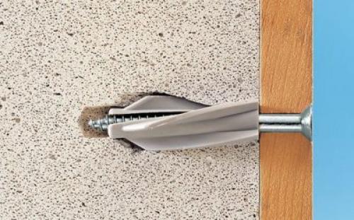 Установка пластиковых дверей в газобетон. Метод установки изделия в газобетон