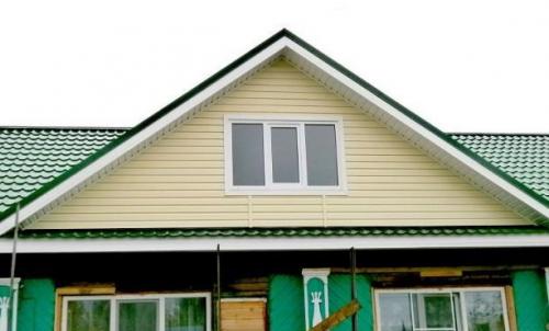 Оформление фронтона деревянного дома. Материалы для облицовки фронтона частного дома