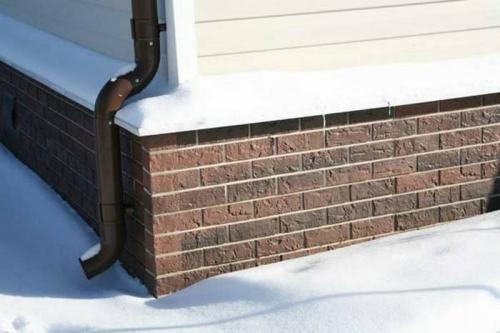 Какой кирпич лучше для цоколя фундамента. Для чего нужен цоколь из кирпича на фундамент? 01 Какой кирпич лучше для цоколя фундамента. Для чего нужен цоколь из кирпича на фундамент? 01