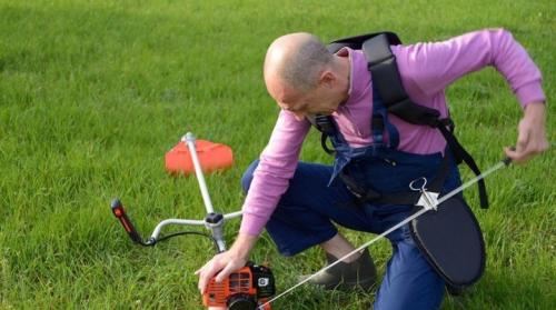 Как завести бензокосу кедр. Как завести бензиновый триммер?