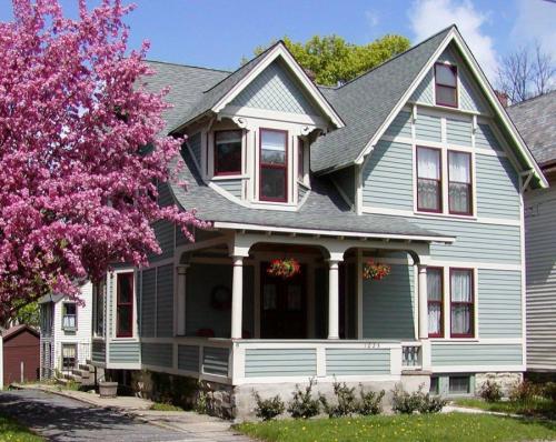 Бежевый цвет фасада дома. Цвет фасада: основные виды красок и оптимальный подбор цвета (110 фото)